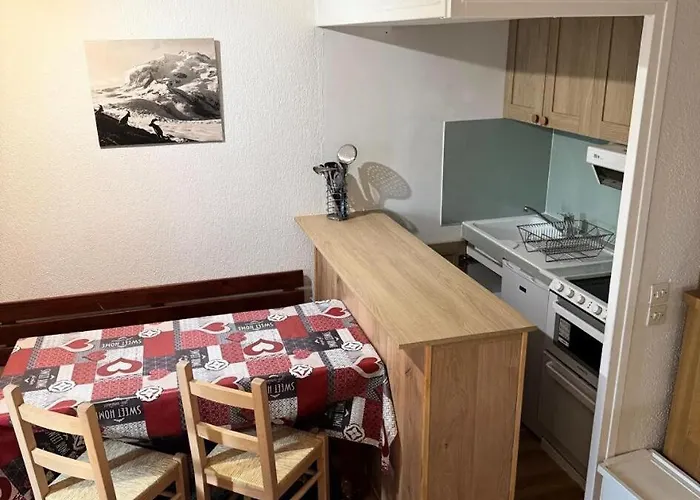 Neves - 4 Personnes Dans Quartier Vivant Mae-7545